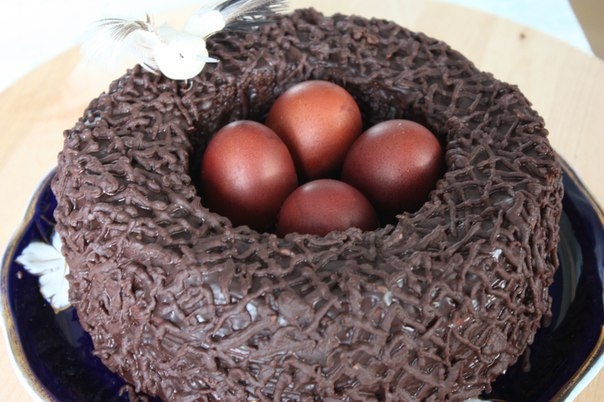 Пасхальный кулич "Птичье гнездо".