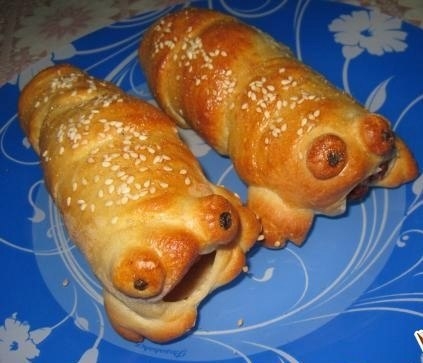 Сосиски в тесте «Гусеницы».