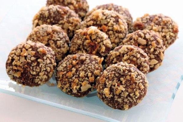 Шоколадные конфеты с медом и арахисом