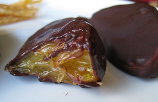 Апельсиновые дольки в шоколаде