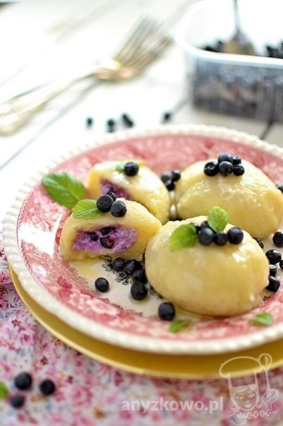 Польская кухня: клецки с творогом и ягодами Польская кухня: клецки с творогом и ягодами