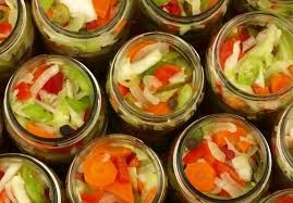 Очень вкусный и ароматный салат закусочный "Ассорти"