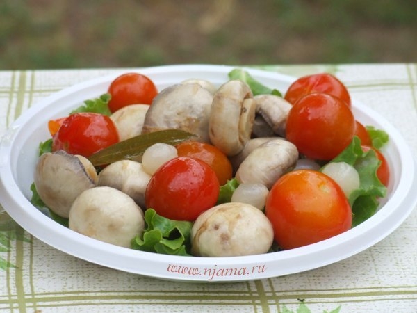 МАРИНОВАННЫЕ ЧЕРРИ С ШАМПИНЬОНАМИ
