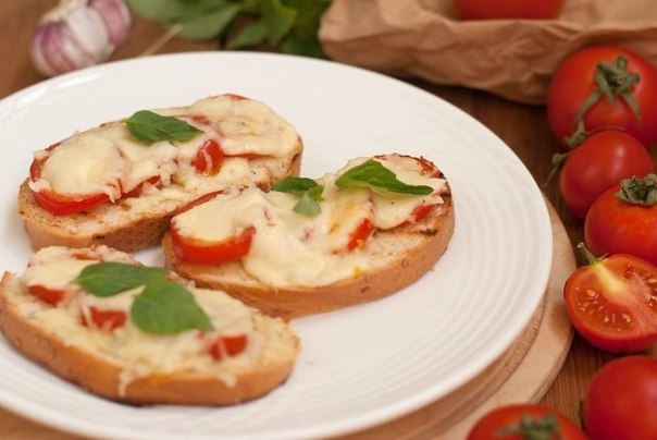 Брускетта аля Маргарита