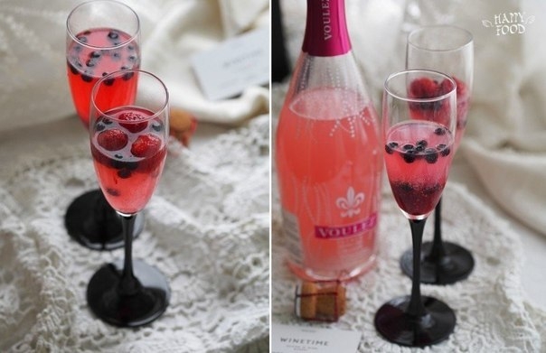 Ягодный коктейль на игристом ликере Ягодный коктейль на игристом ликере