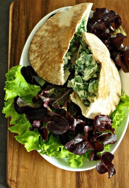 Салат зеленый с брынзой в пите Салат зеленый с брынзой в пите