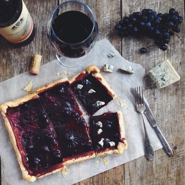 Тарт с красным вином