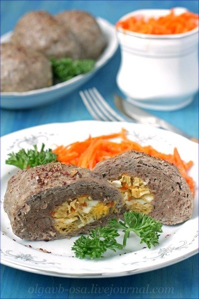 Зразы с яйцом и соевой спаржей