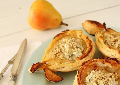Грушевые пирожки с голубым сыром Грушевые пирожки с голубым сыром