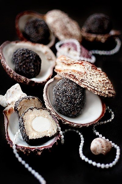 Куриные котлетки с брынзой и маком