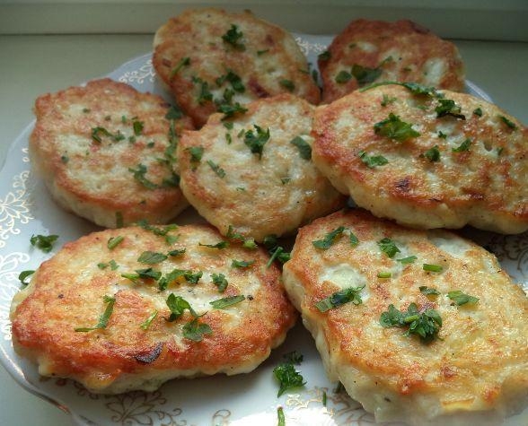 Быстрые котлеты из куриного фарша.