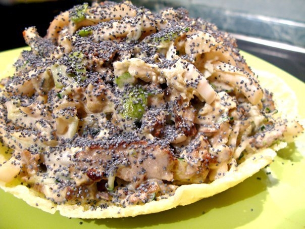 САЛАТ "СЕМЕЙСТВО В АУТЕ" САЛАТ "СЕМЕЙСТВО В АУТЕ"