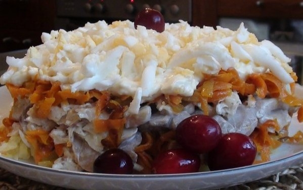 Вкусный салат с рыбой Вкусный салат с рыбой