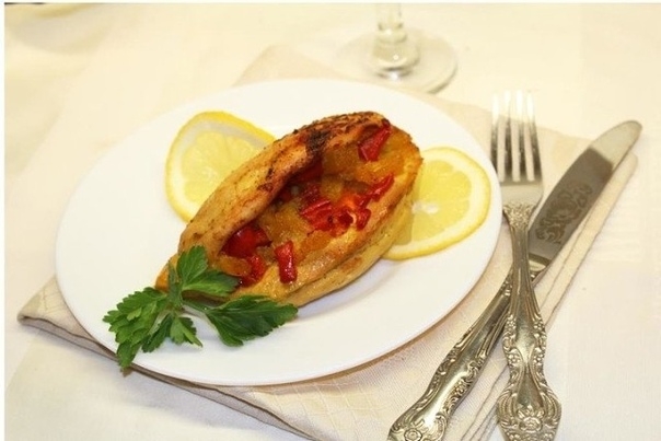 Куриные кармашки с ананасами