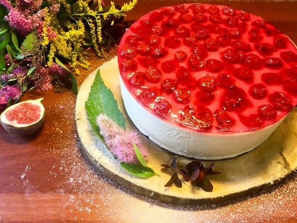 Творожный торт с бисквитом и желе