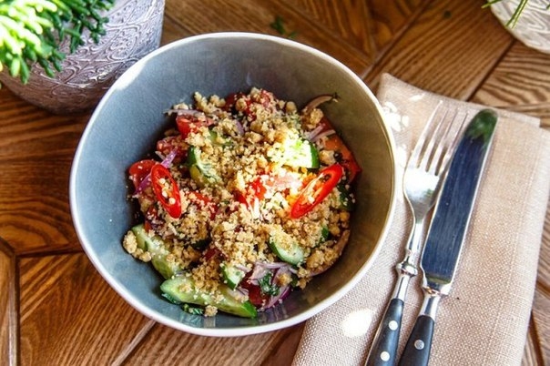 Салат по-грузински с грецким орехом