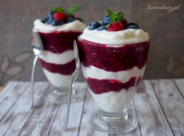 "Ягодный парфе"