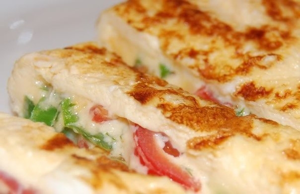 "Курица под помидорами и сыром"