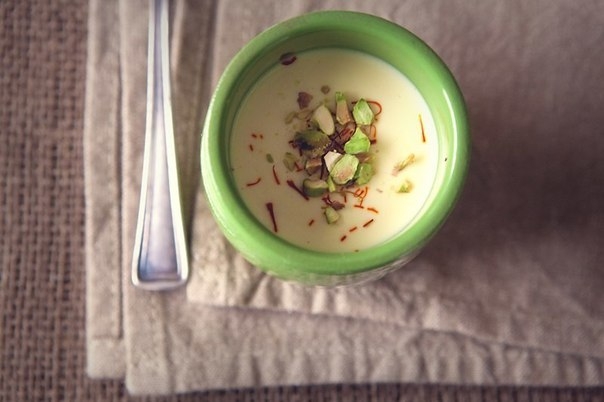 Панна-котта с шафраном и кардамоном