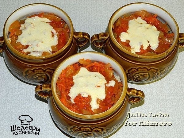 МАРИНОВАННАЯ ГРУДКА В ГОРШОЧКАХ