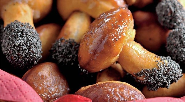 "Грибы", украшение для десертов