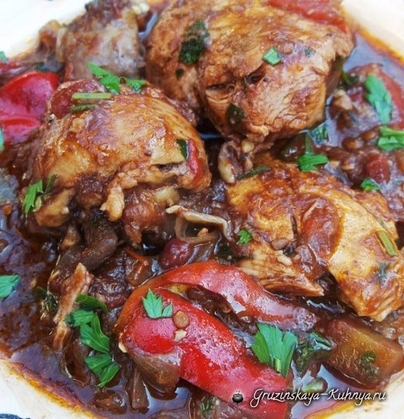 ЧАХОХБИЛИ ИЗ КУРИЦЫ С ГРЕЦКИМИ ОРЕХАМИ