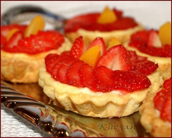 Корзиночки с творожной начинкой и клубникой!