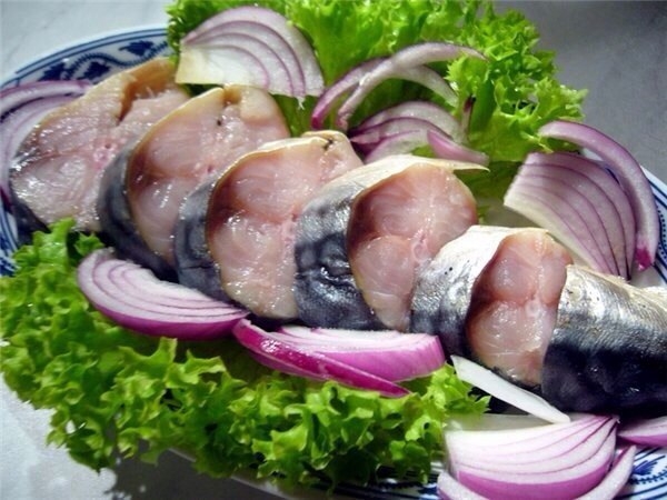 "В таком маринаде скумбрия не уступает по вкусу красной рыбе"