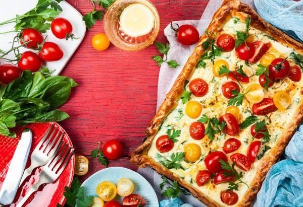 Итальянский пирог с помидорами черри и сыром
