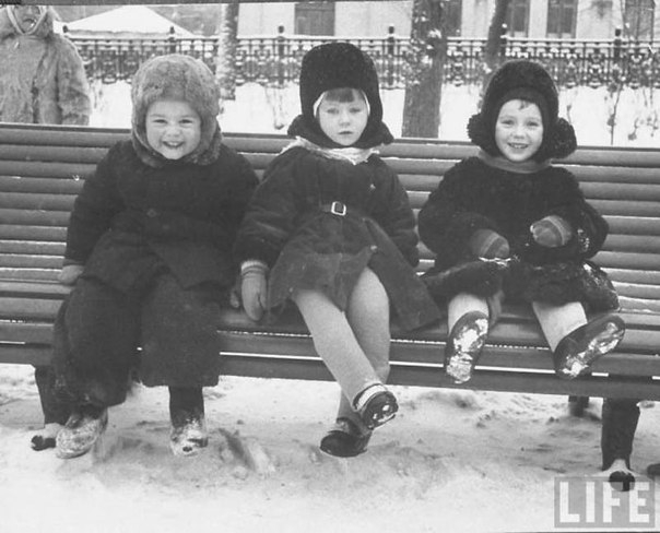 ...Мне жаль детей, что не купаются в песке... ,