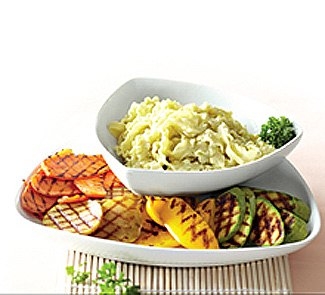 Теплый салат с пастой и овощами-гриль
