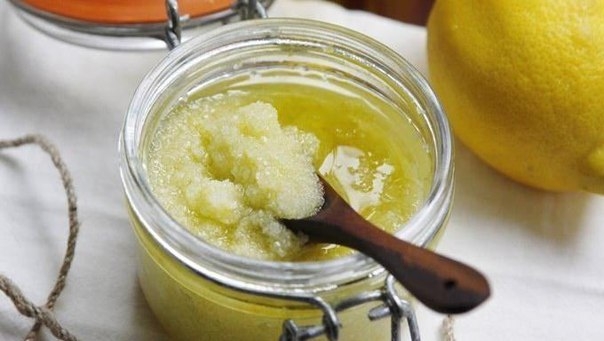 Лимонный скраб для сияющей кожи