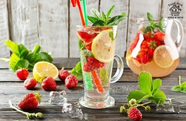 9 способов сделать питьевую воду вкуснее и полезнее