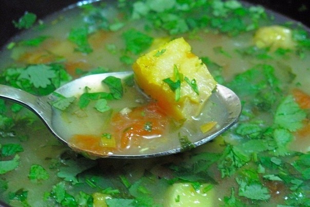 Легкий рыбный суп с пряностями