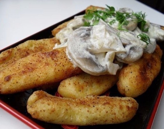 Оригинальная и простая закуска - картофельные палочки с грибами
