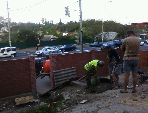 Как откачивать выгребные ямы