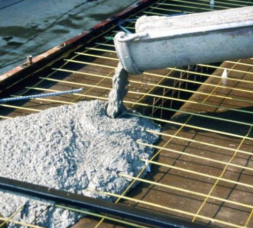 Какой бетон использовать для ленточного фундамента: особенности выбора