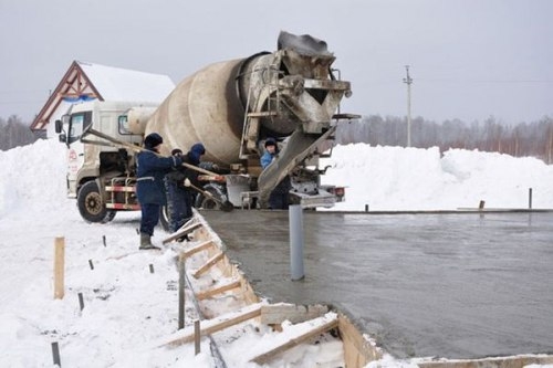 Противоморозные добавки в бетон: основные разновидности