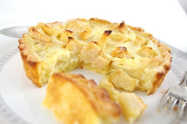 Шарлотка (с яблоками):