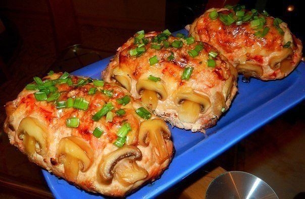 Куриное филе с фаршем,перцем,и грибами. Куриное филе с фаршем,перцем,и грибами.