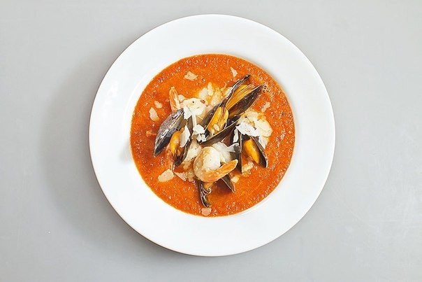 •Томатный суп с морепродуктами•