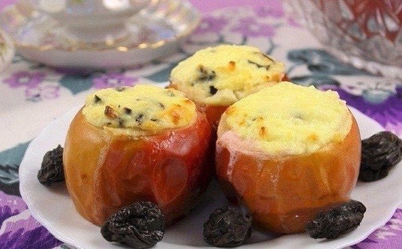 Яблоки, запеченные с творогом и фруктами Яблоки, запеченные с творогом и фруктами