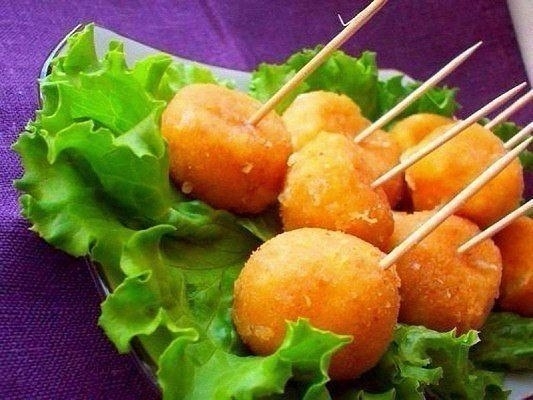 Очень вкусные сырные шарики с чесноком