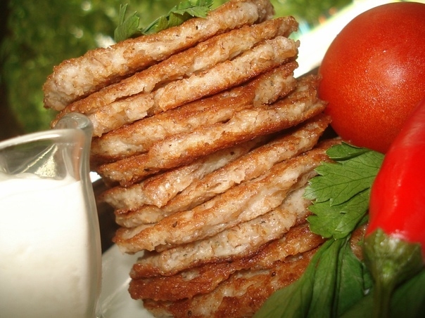 Оладушки из овсяных хлопьев. На вкус как драники.