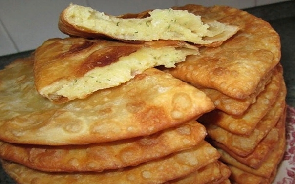 Чебуреки с сыром Чебуреки с сыром