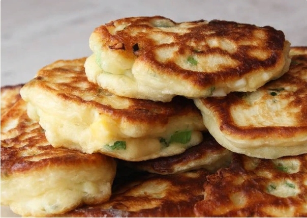 Ленивые пирожки с луком и яйцом