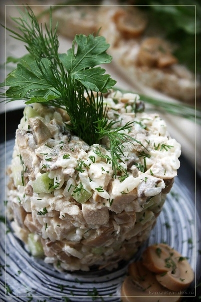 Салат с рисом и грибами