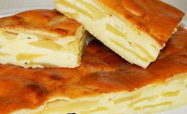 Яблочный пирог на сметане ( Сметанная шарлотка)
