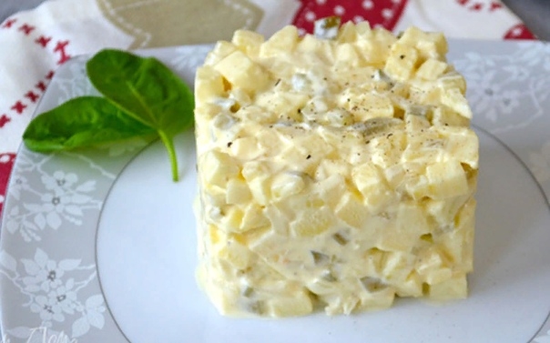Быстрая закуска к мясу. Простой и вкусный салат.