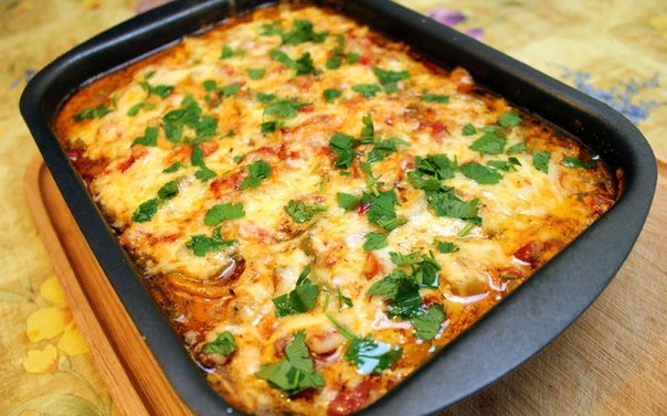 Курица с овощами в духовке